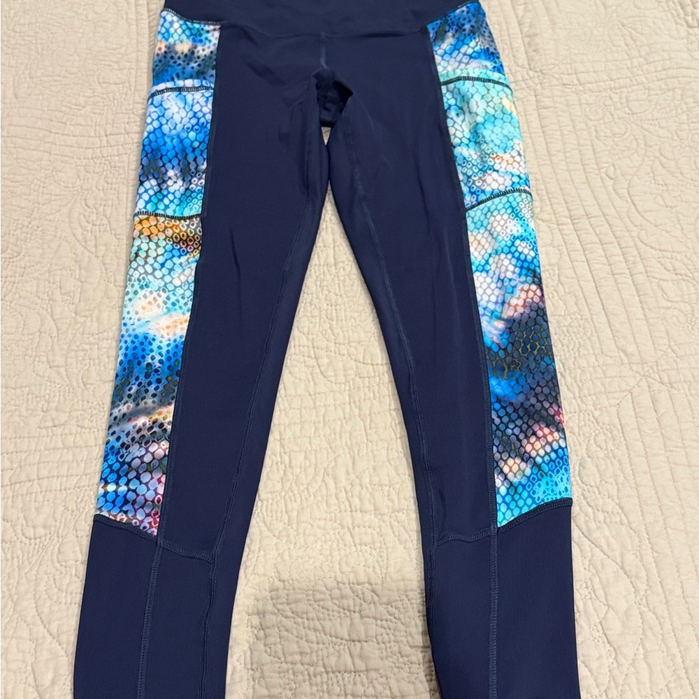 XS Salt Life Navy Leggings with fish scale pattern
